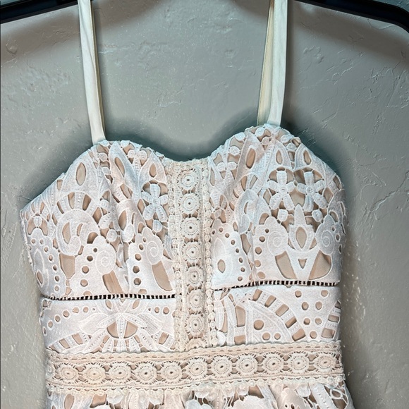 Adelyn Rae White Eyelet Lace Fit & Flare Dress Spaghetti Strap Romantic Midi XS - Picture 2 of 3